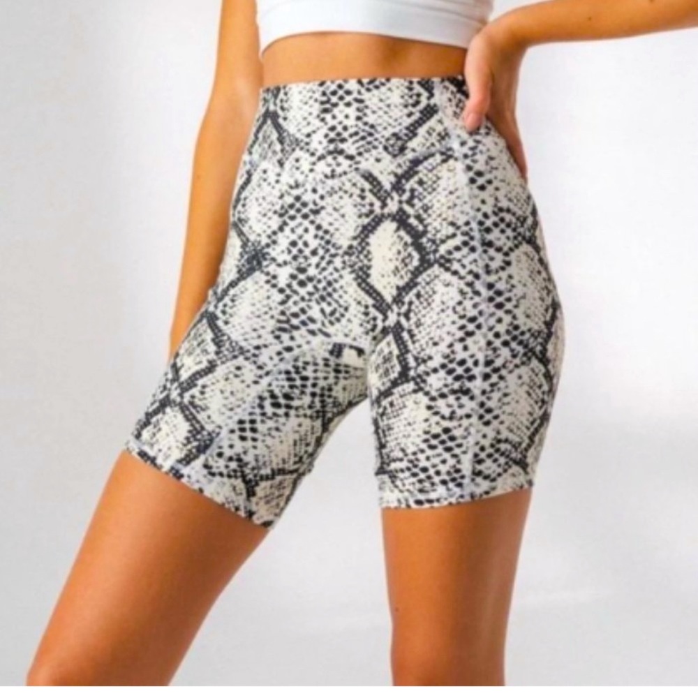 Balance Athletica- BIKER SHORTS